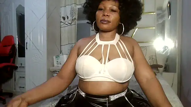 Snapshot of SexyyNana chatting on 02/03/26, 03:37 SexyyNana online show from 02/03/26, 03:37