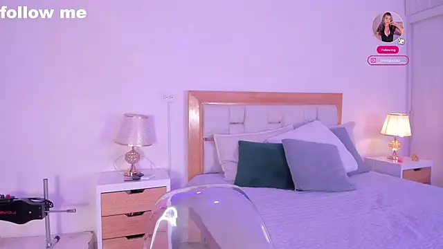 missjuliaa  online show from 01/09/25, 03:26