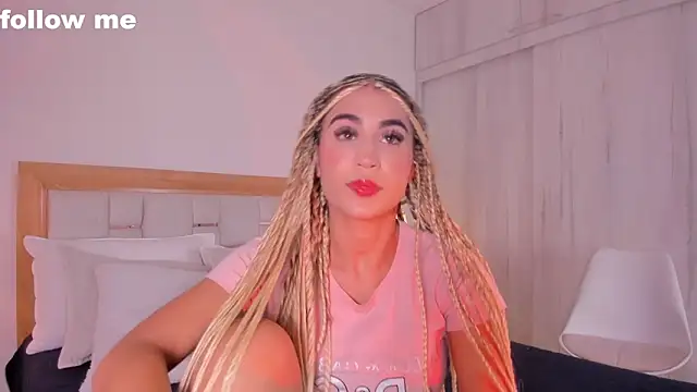 missjuliaa  online show from 02/28/25, 07:25