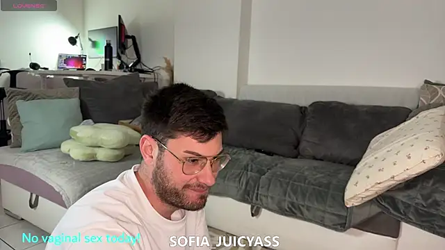 Sofia JuicyAss online show from 01/08/25, 03:28