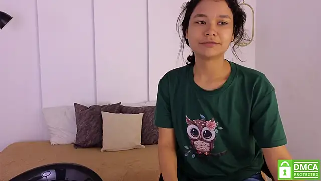 Snapshot of sexychanell_18 chatting on 09/24/25, 12:52 sexychanell 18 online show from 09/24/25, 12:52