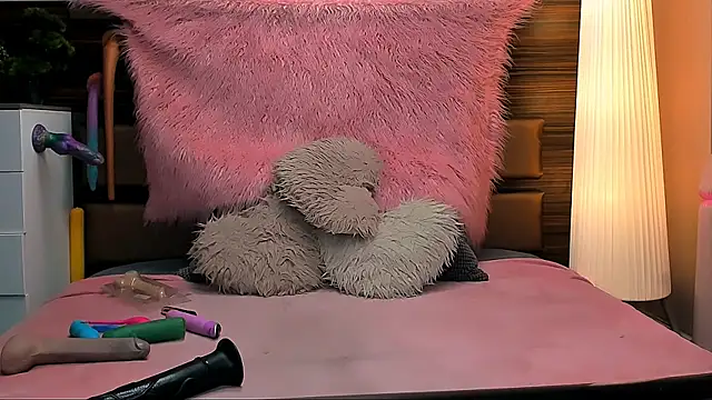 LiaMetz online show from 09/25/25, 06:33