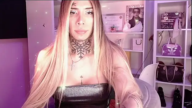 caroline cossei online show from 10/03/25, 05:04