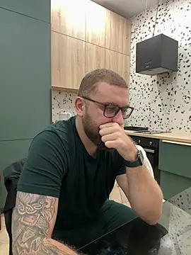 Bear bear  online show from 03/03/25, 01:31