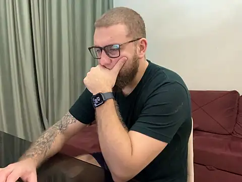 Bear bear  online show from 03/06/25, 09:42