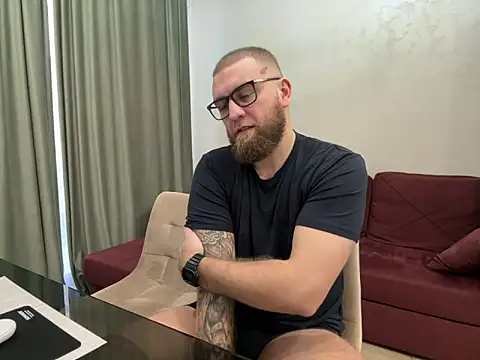 Bear bear  online show from 03/15/25, 04:57