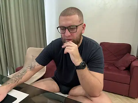 Bear bear  online show from 03/16/25, 08:21