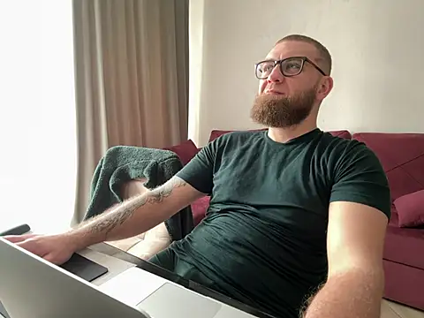 Bear bear  online show from 03/20/25, 09:04