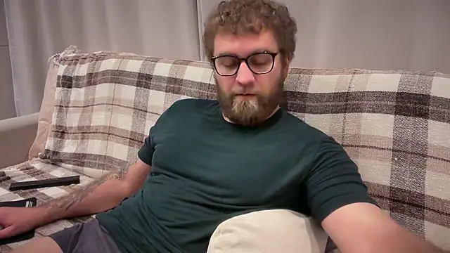 Bear bear  online show from 05/04/26, 08:21