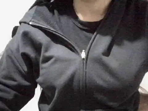 Snapshot of RAYA_1 chatting on 10/09/25, 12:52 RAYA 1 online show from 10/09/25, 12:52