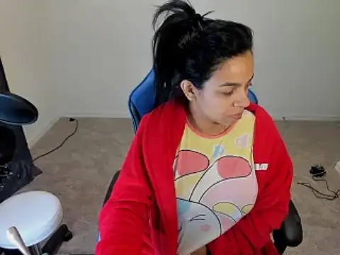 victoriachicas online show from 12/20/24, 10:16