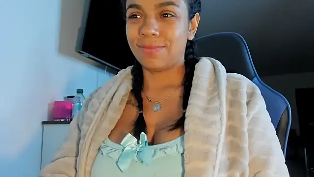 victoriachicas online show from 10/03/25, 08:11