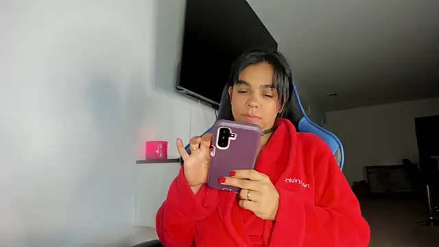 victoriachicas online show from 10/21/25, 07:42