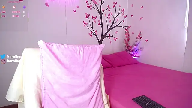 Karolina 1 online show from 10/01/25, 02:01