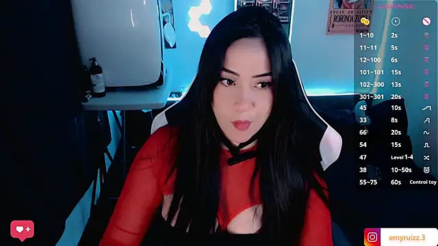 Snapshot of Emmy_Ruiz chatting on 02/13/25, 10:22 Emmy Ruiz online show from 02/13/25, 10:22