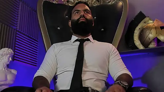 Snapshot of BeardAndrew chatting on 10/20/25, 11:21 BeardAndrew online show from 10/20/25, 11:21