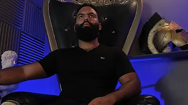 Snapshot of BeardAndrew chatting on 10/21/25, 11:00 BeardAndrew online show from 10/21/25, 11:00