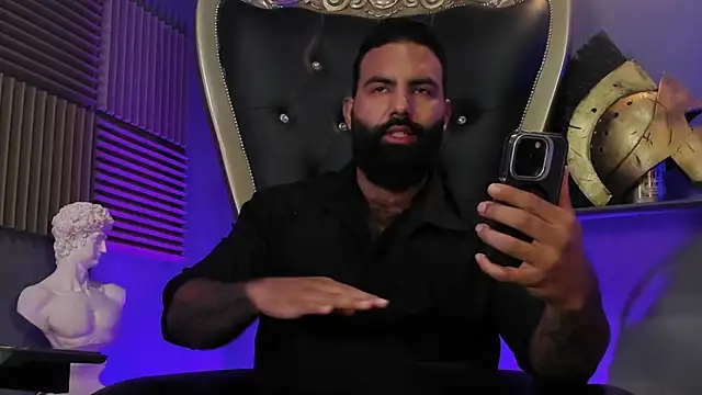 Snapshot of BeardAndrew chatting on 11/11/25, 02:00 BeardAndrew online show from 11/11/25, 02:00