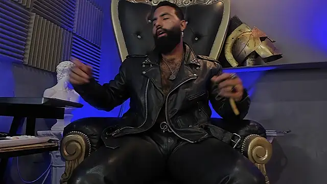 Snapshot of BeardAndrew chatting on 11/14/25, 02:21 BeardAndrew online show from 11/14/25, 02:21