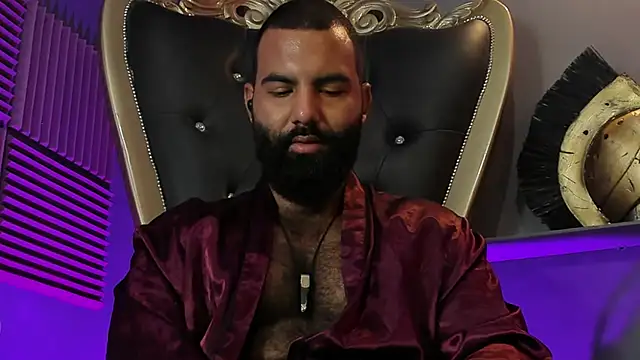 Snapshot of BeardAndrew chatting on 12/04/25, 02:04 BeardAndrew online show from 12/04/25, 02:04