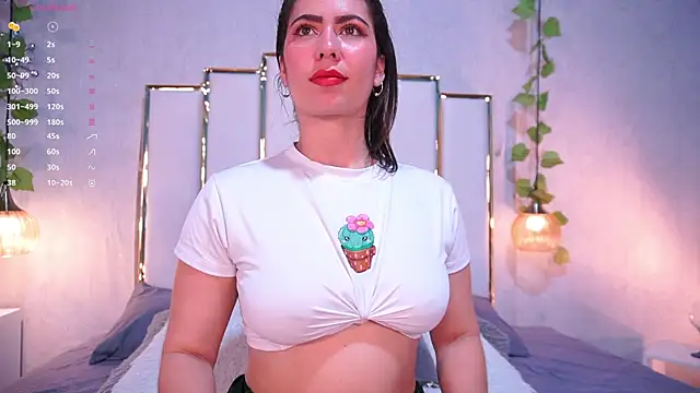 lara giraldo online show from 01/04/25, 04:33