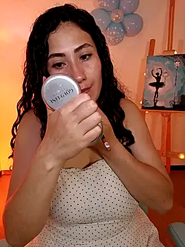 Snapshot of francesca_baker1007 chatting on 10/05/25, 01:37 francesca baker1007 online show from 10/05/25, 01:37