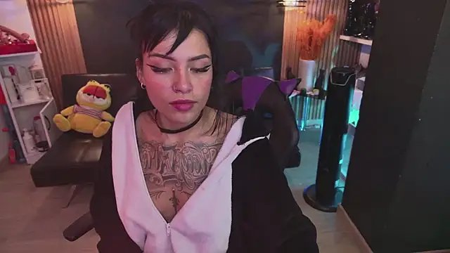 Scarlett collins02 online show from 12/19/24, 04:56
