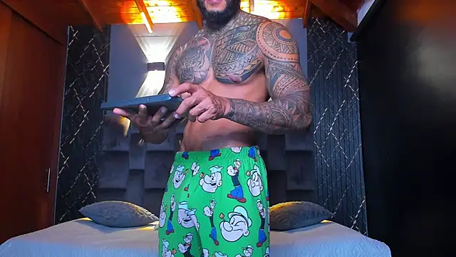 muscle man16 online show from 12/13/24, 02:32
