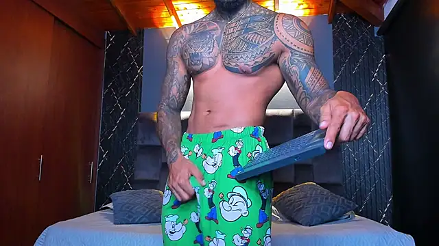 muscle man16 online show from 12/25/24, 03:49