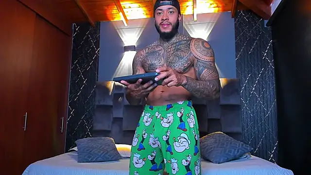 muscle man16 online show from 12/25/24, 08:50