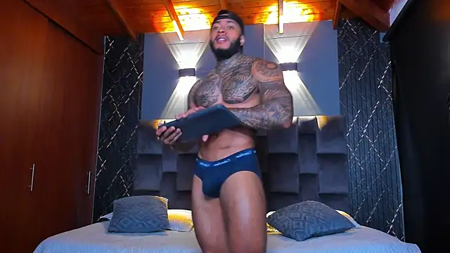 muscle man16 online show from 12/30/24, 12:54