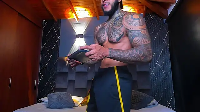 muscle man16 online show from 01/10/25, 12:17