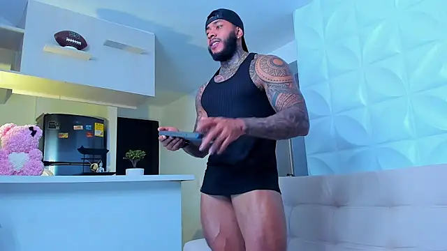 muscle man16 online show from 02/14/25, 11:31