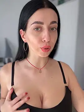 Emylia online show from 01/18/25, 12:36