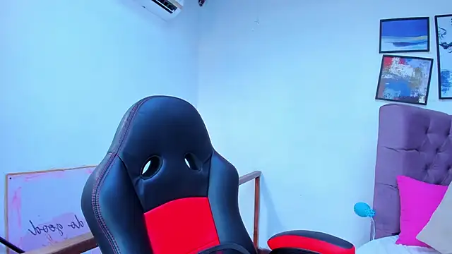 Snapshot of Gretta_Queen chatting on 11/05/25, 05:13 Gretta Queen online show from 11/05/25, 05:13