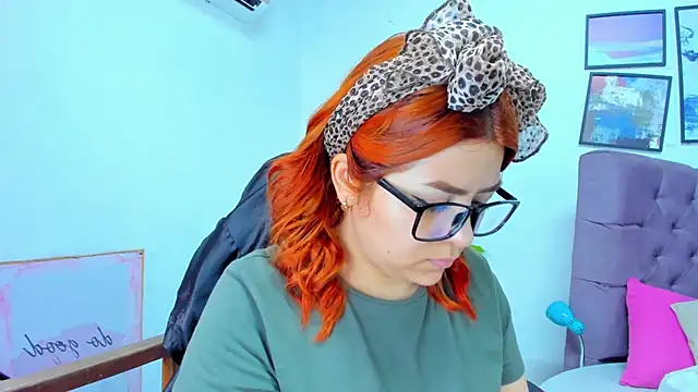 Snapshot of Gretta_Queen chatting on 11/14/25, 05:55 Gretta Queen online show from 11/14/25, 05:55