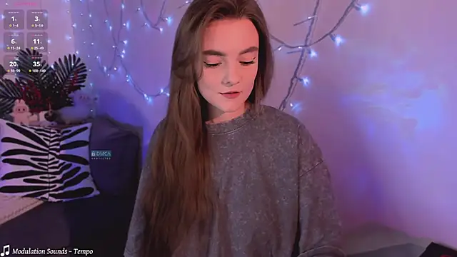 Snapshot of xwiuiwx chatting on 10/31/25, 10:11 xwiuiwx online show from 10/31/25, 10:11