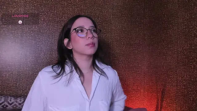 Apartment28 online show from 05/26/26, 02:07