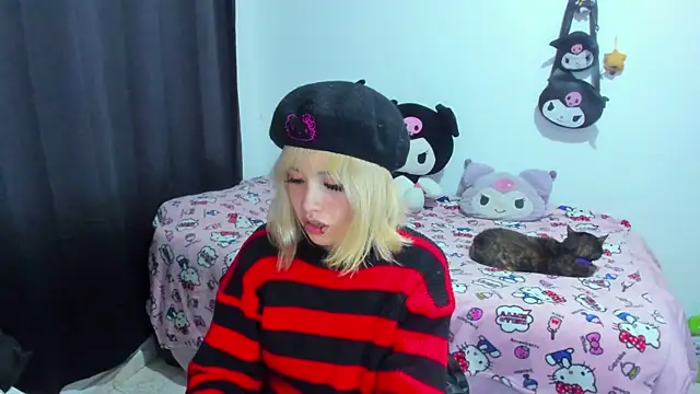 Snapshot of Akane-Mou chatting on 10/25/25, 02:41 Akane-Mou online show from 10/25/25, 02:41