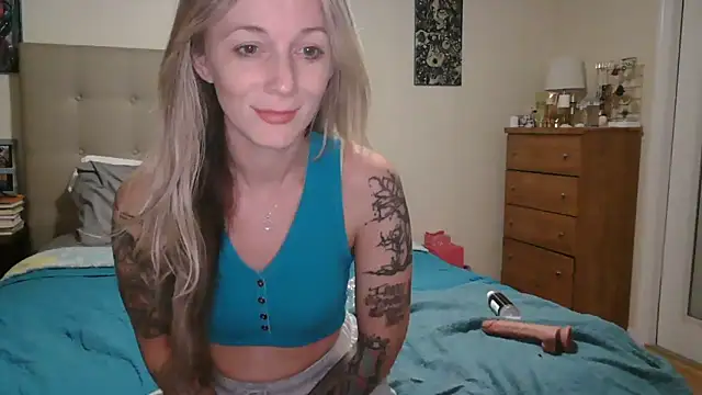 Heyitsmee33 online show from 10/21/25, 10:27