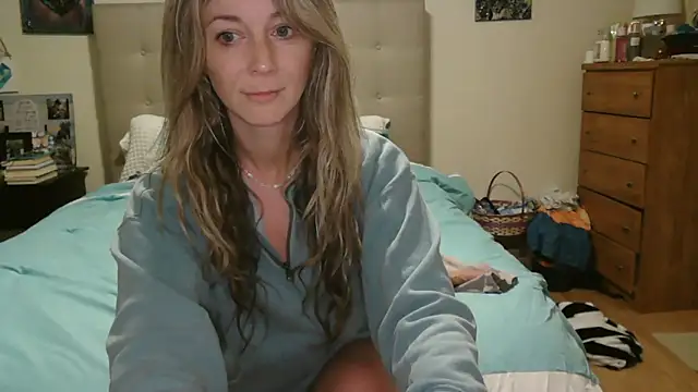 Heyitsmee33 online show from 04/27/26, 10:13