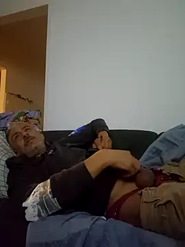 Snapshot of cuci45 chatting on 10/02/25, 09:22 cuci45 online show from 10/02/25, 09:22