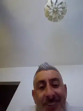 Snapshot of cuci45 chatting on 10/04/25, 08:51 cuci45 online show from 10/04/25, 08:51