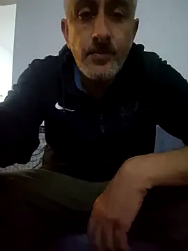 Snapshot of cuci45 chatting on 10/16/25, 07:59 cuci45 online show from 10/16/25, 07:59