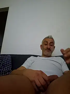 Snapshot of cuci45 chatting on 10/26/25, 09:21 cuci45 online show from 10/26/25, 09:21