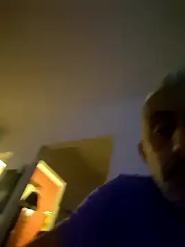 Snapshot of cuci45 chatting on 11/06/25, 06:20 cuci45 online show from 11/06/25, 06:20