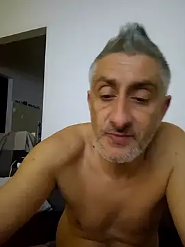 Snapshot of cuci45 chatting on 11/30/25, 11:42 cuci45 online show from 11/30/25, 11:42