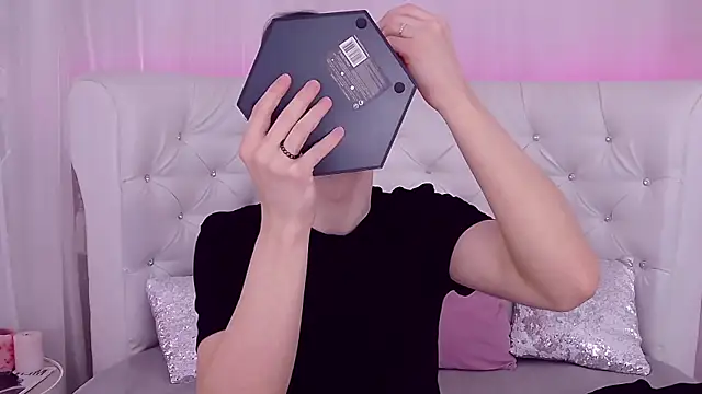 RobbyCharming online show from 01/18/25, 07:48