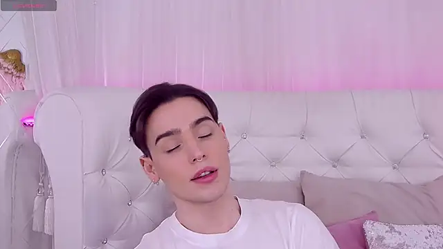 RobbyCharming online show from 02/02/25, 07:57