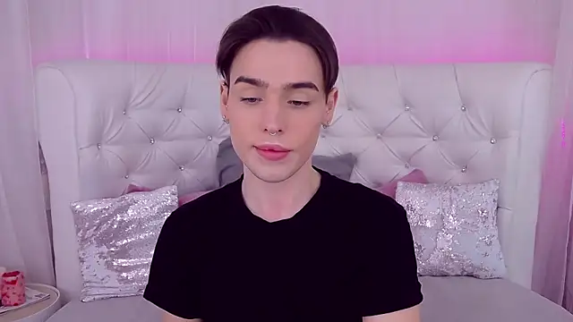 RobbyCharming online show from 02/15/25, 07:39